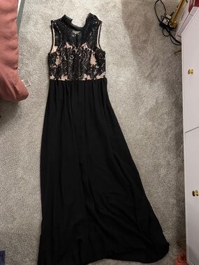 Soieblu Black and Nude Lace Maxi Dress